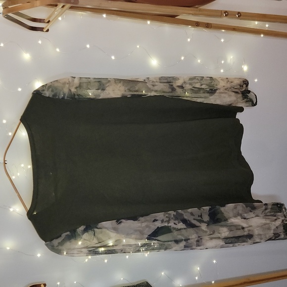 Cable Knit Sweater with Sheer Sleeve - Picture 4 of 6